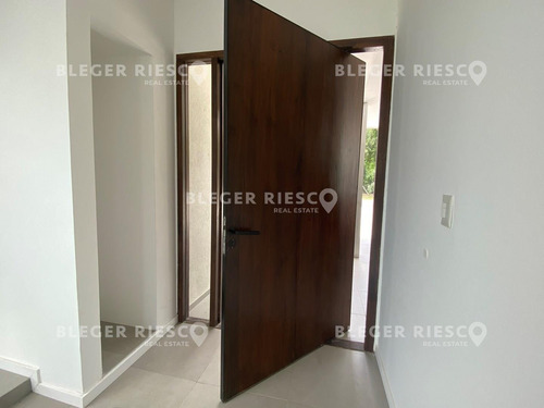 Imagen 14 de 26 de Casa Chalet En Venta Ubicado En San Juan, Villanueva, Tigre