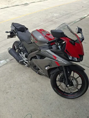 Yamaha R15 V3
