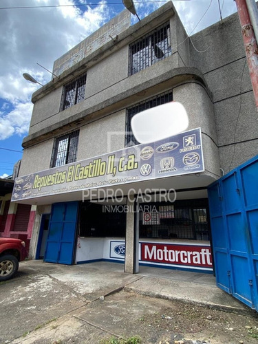 Se Vende Edificio Comercial En Castillito, Puerto Ordaz, Guayana, Venezuela 