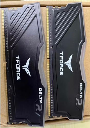 Memoria Ram 8gb (1x8) Ddr4 2666mhz Team Group Delta Rgb (Usado)