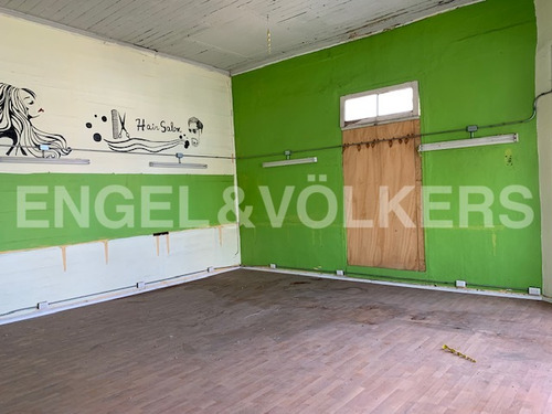 Calle Prat Con Matta, 147 M2 En 2do Nivel