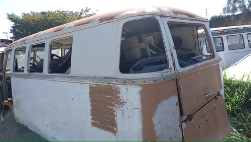 Imagem 20 de 21 de Volkswagen Kombi Corujinha Luxo Motor 1200cc Rarissima