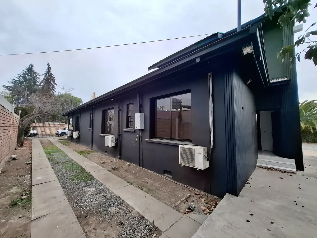 Imagen 1 de 12 de Arriendo De Casa - Oficina Cercana A Avenida Freire