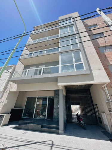 Venta Departamento 2 Dormitorios Centro Con Cochera