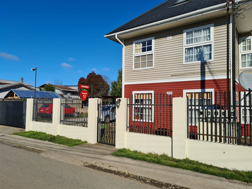 Casa En Venta De 2 Dorm. En Frutillar