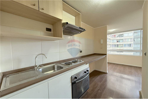 Home Estudio Piso 6, Metro Santa Ana