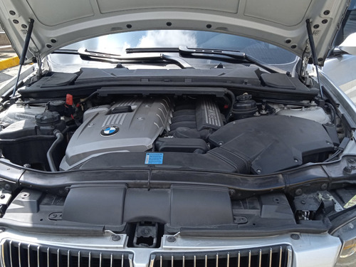 Bmw 330i Blidado.