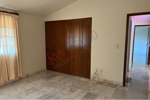 Excelente Casa A Dos Cuadras Del Colegio Americano, Teopanzolco Y Av San Diego