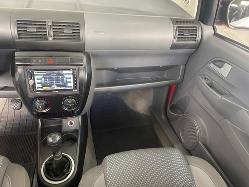 Volkswagen Fox 1.6 MI ROUTE 8V FLEX 4P MANUAL