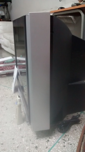 Imagen 2 de 7 de Hyundai. 29 Televisor A Color Super Plano. Modelo Hf-2910.