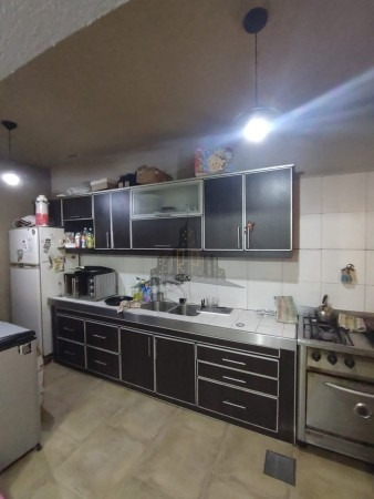 Imagen 25 de 27 de Venta - Casa - Lote Propio - Con Local - Garage - 5 Ambientes - Jose Ingenieros - Tres De Febrero