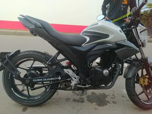 Vendo Suzuki Gixxer 150 Cc Modelo 2020 Soat Octubre 2025