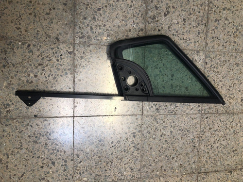 Imagen 1 de 2 de Vidrio Aleta Puerta Del Izq Peugeot Partner Citroen Berlingo