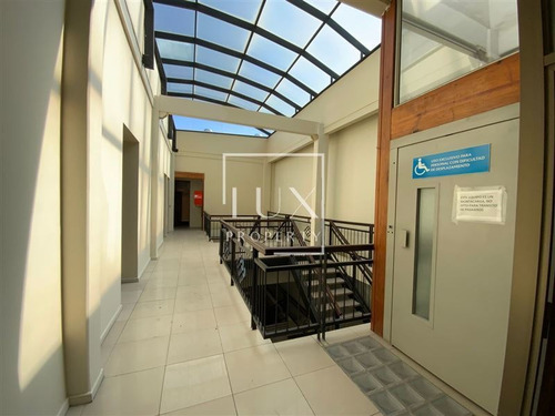 Imagen 3 de 24 de Oficina En Venta En Santiago