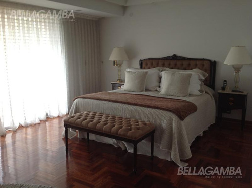 Imagen 8 de 29 de Suntuosa Residencia. Excelente Ubicación.