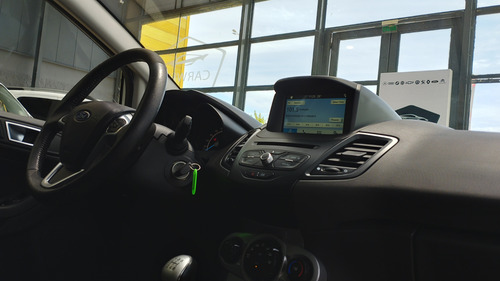 Ford Fiesta Kinetic 1.6 Se Carwestcaba