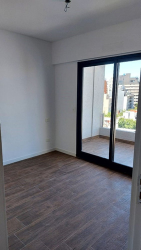 Venta Depart. 3 Amb. Balcon 7 Piso Estrenar Flores