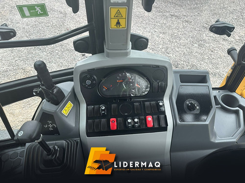 Retroexcavadora 424 Cat 2023 Eco3947