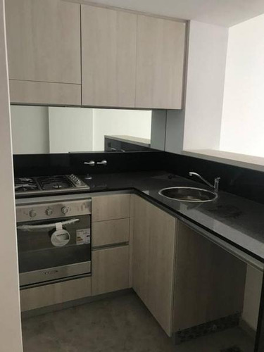 Imagen 20 de 30 de Monoambiente O Estudio Profesional A Estrenar, Con Balcón Y Terraza Común Con Parrilla