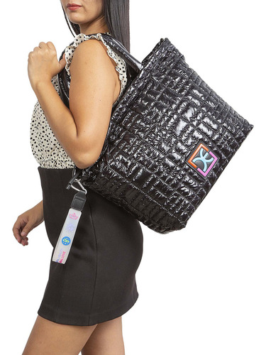 Bolsa Cloe Tote Para Mujer Material Reciclado Asa Removible Color Negro