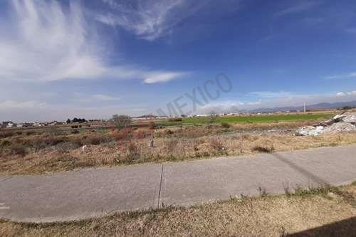 Venta De Terreno Siete Mil Metros Cuadrados Con Uso De Suelo Mixto Ideal Para Desarrolladores E I...