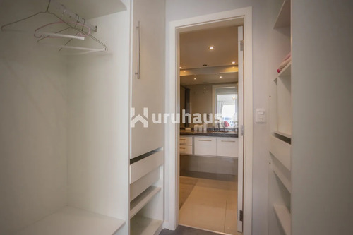 Alquiler Apartamento Cuatro Dormitorios Parrillero Propio Playa Mansa Punta Del Este Edificio Casino Tower