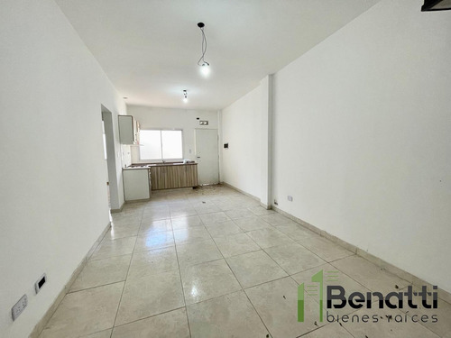 Imagen 4 de 13 de Dpto De 3 Amb. Interno Con Terraza Propia. Sin Expensas