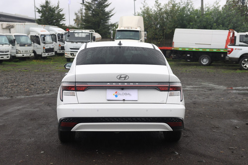 Sedan Unico Dueño Hyundai Accent 2024 Full Ac Automatico