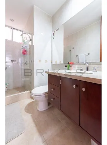 Apartamento En Arriendo En El Chico. Cod A2005