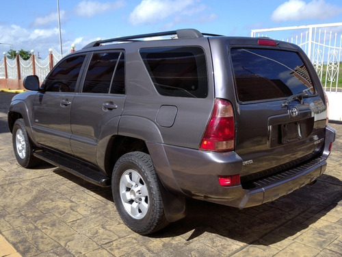 Imagen 4 de 17 de Toyota 4runner 4x2 - Automatica