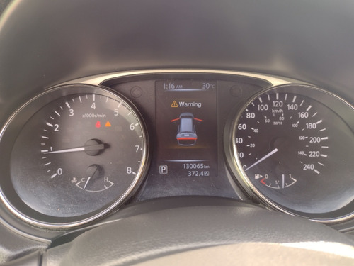 Imagen 9 de 15 de Nissan X-trail 7 Pasajeros 2015