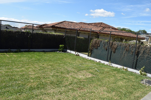 Imagen 12 de 20 de Venta Casa En San Roque De Barva, Condominio Camino Del Sol, Nueva Con Acabados De Lujo Y Zona Verde