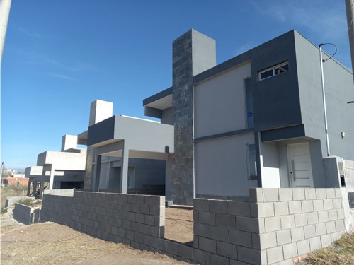 En Venta! Casa En Ph De Tres Dormitorios En Terrazas De Playas De Oro!