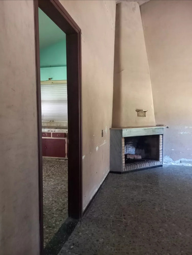 Vende Preciosa Casa 2 Dorm, Amplio Terreno Y Local Comercial