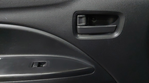 Dodge Attitude 1.2 Se At