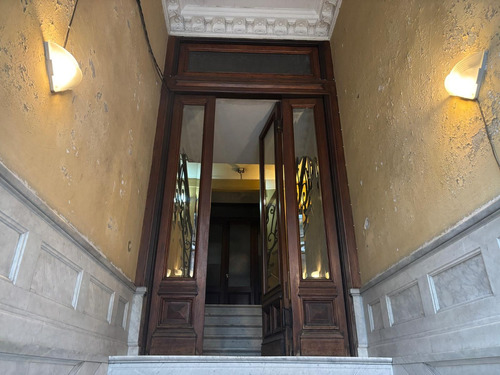 Apartamento De 3 Dormitorios En Ubicación Estratégica Centro De Montevideo