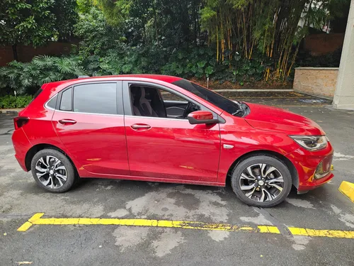 Chevrolet Onix 1.0T Premier Hatch At