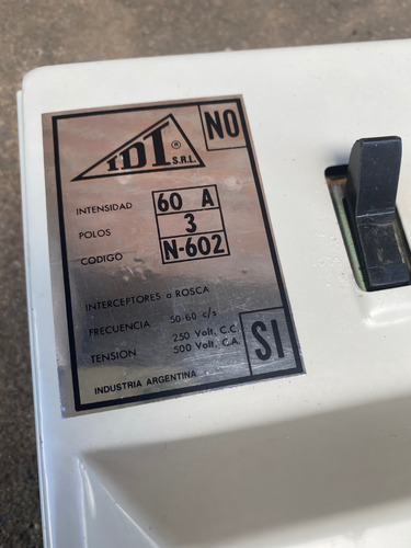 Llave Trifasica Idt 60amp 60 A Blanco
