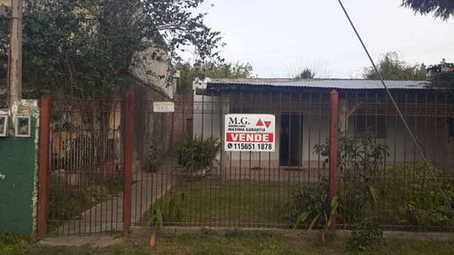 Casa 5 Ambientes Y 1 Baño