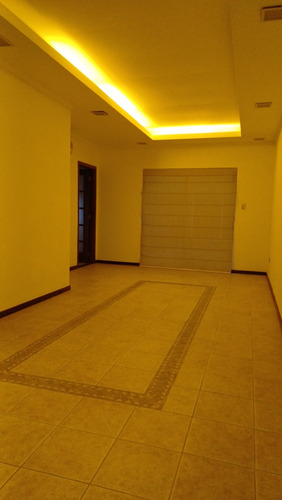 Hermosa Casa De 5hab Y 4baños