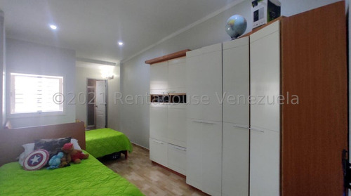 Townhouse En Venta Turmero Urb. Villa Paraiso Ec23-3845