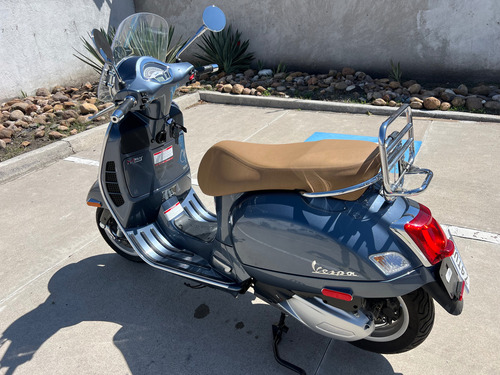 Vespa Gts 300
