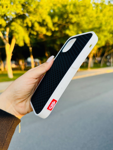 Funda Vans Waffle Para iPhone Color Negro Y Café
