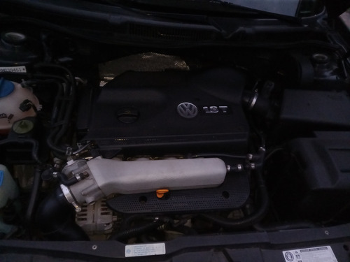 Volkswagen Bora 1.8 Highline T 180cv Cuero