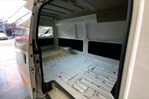Imagen 19 de 25 de Nissan Urvan 4 Pts Amplia, Tm5, A/ac, Desem Tras, 15 Pas