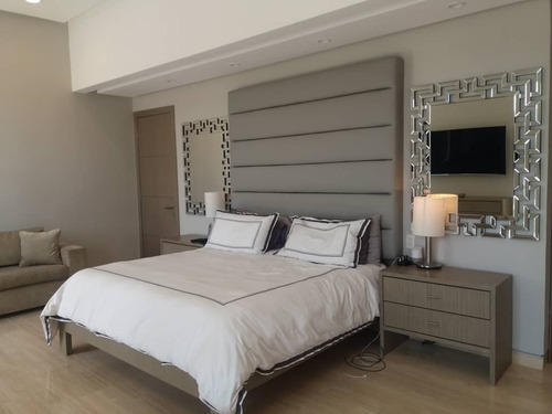 Imagen 10 de 27 de Adriana Atienzo Vende | Moderna Casa En Urb. Guaparo (foc-559)