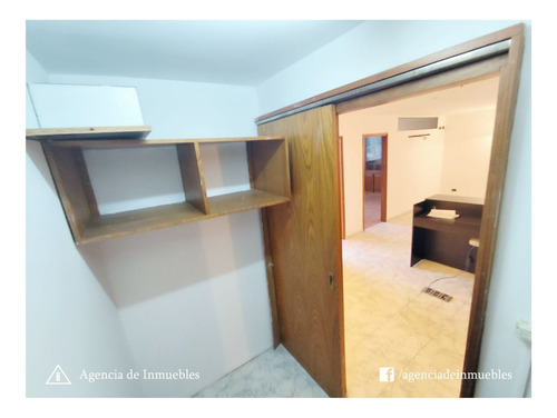 Vende: Oficina Con 2 Privados / Zona Cañada