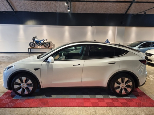 Imagen 2 de 10 de Tesla Model Y Long Range Hilton Motors Co