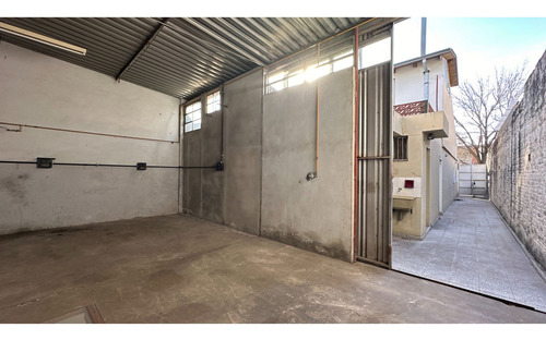 Vendo Casa Con Galpon Barrio Belgrano