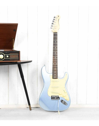 Guitarra Eléctrica Stagg Strat Ses-30 Iced Blue Tipo Squier
